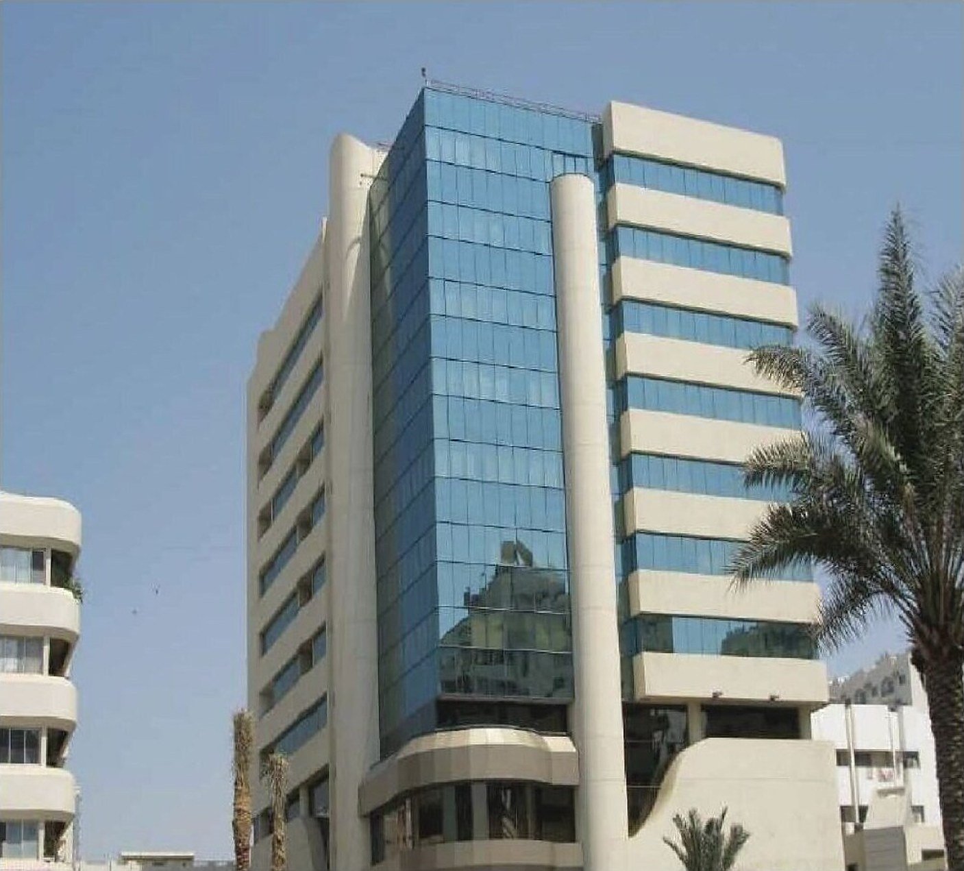 Sara Shopping Mall, Sharjah — commercial tower glazed with the UCS curtain wall system